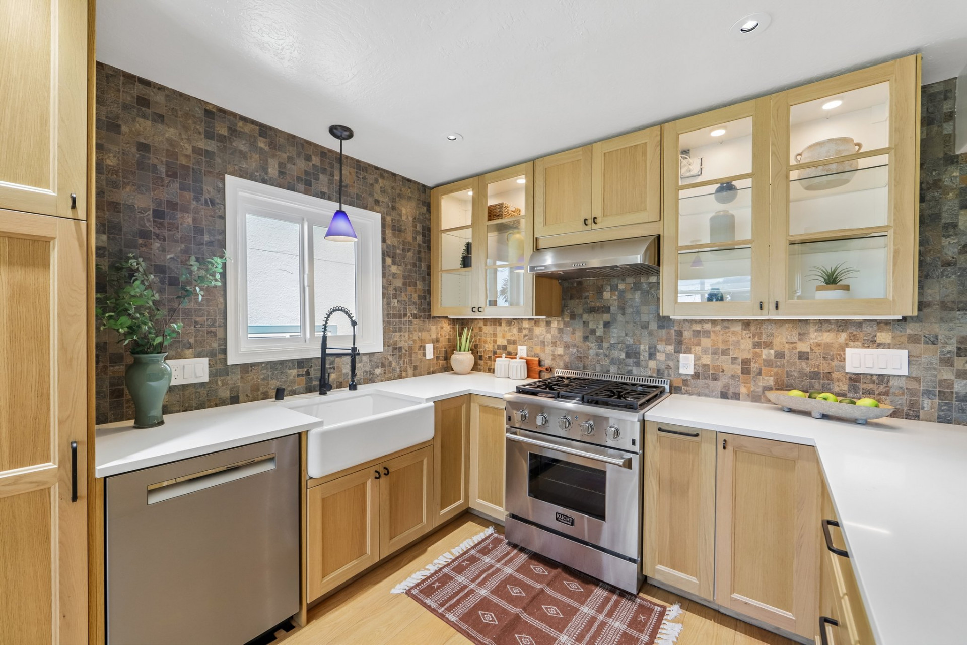 15-web-or-mls-4614-fairbairn-ave-s1509-015