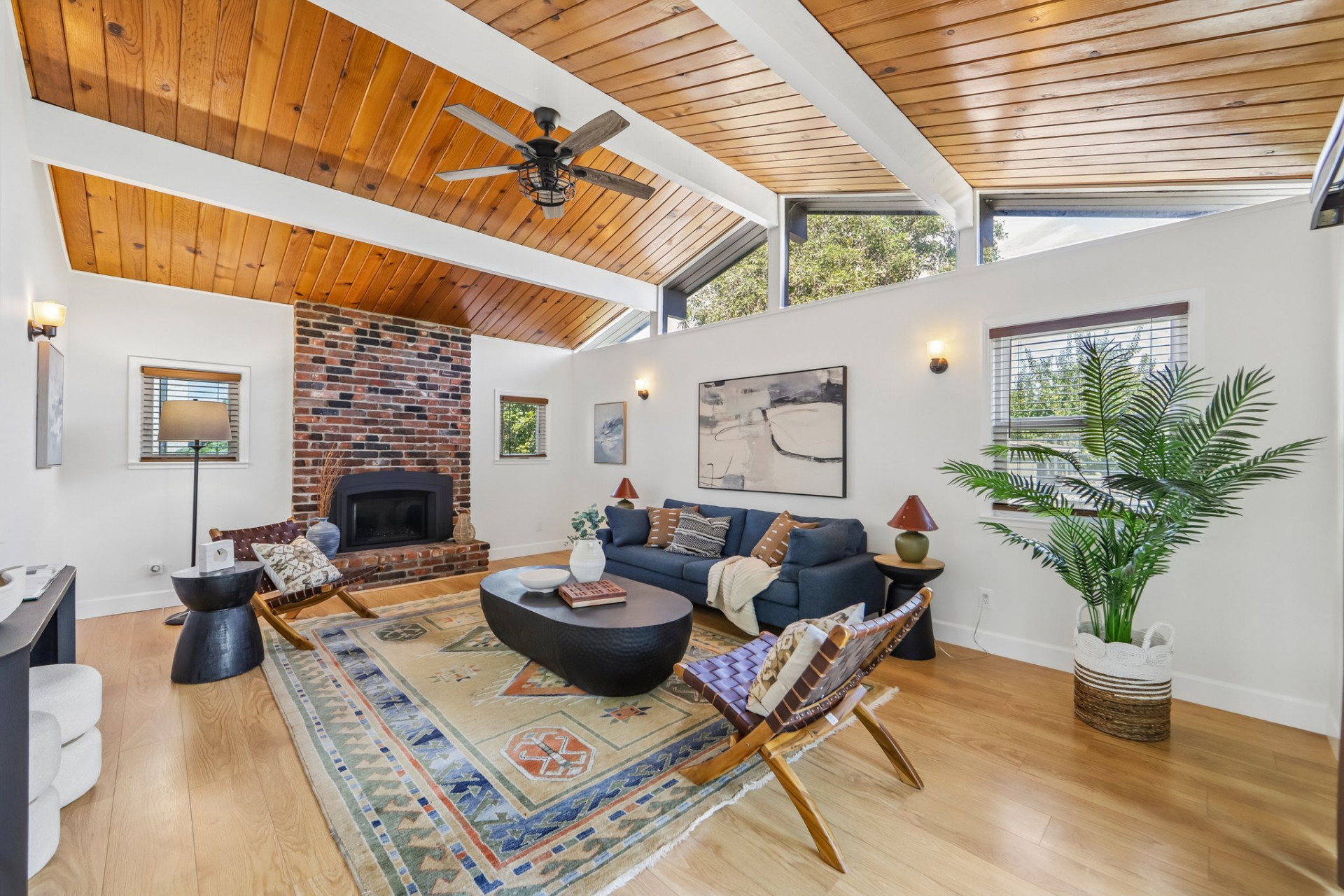 6-web-or-mls-4614-fairbairn-ave-s1509-006